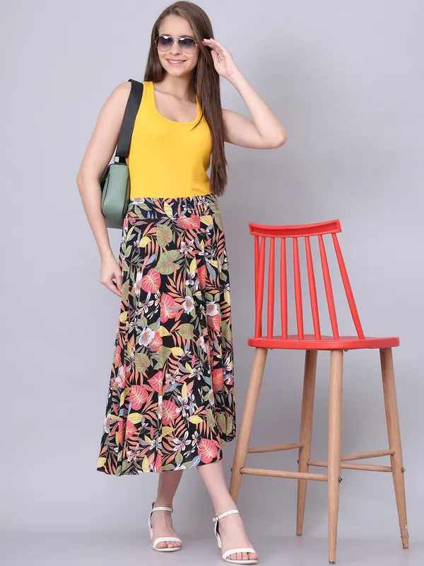 Multi_Color_Polyester_Lycra_Skirt_For_Women