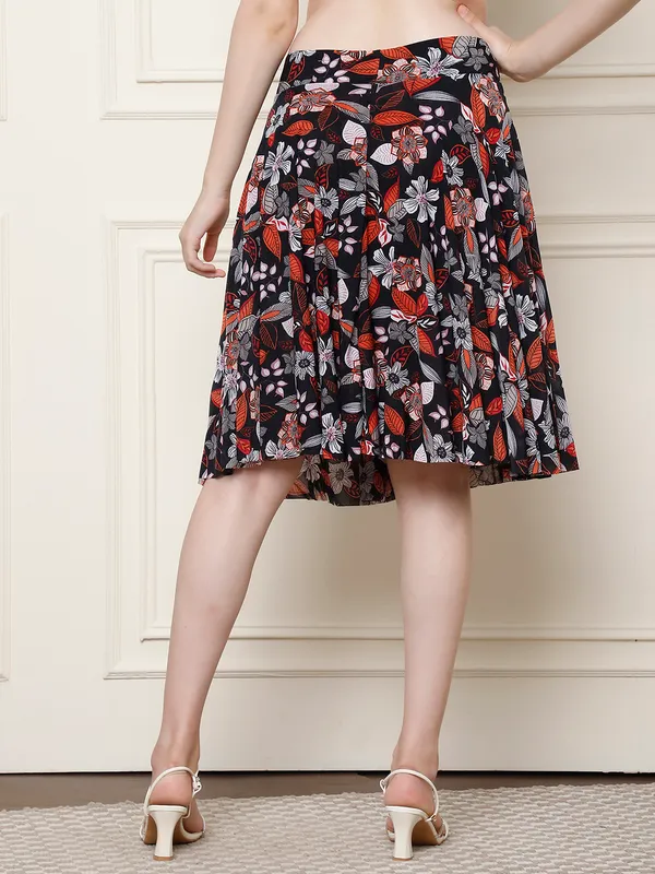 Multi_Color_Polyester_Lycra_Skirt_For_Women