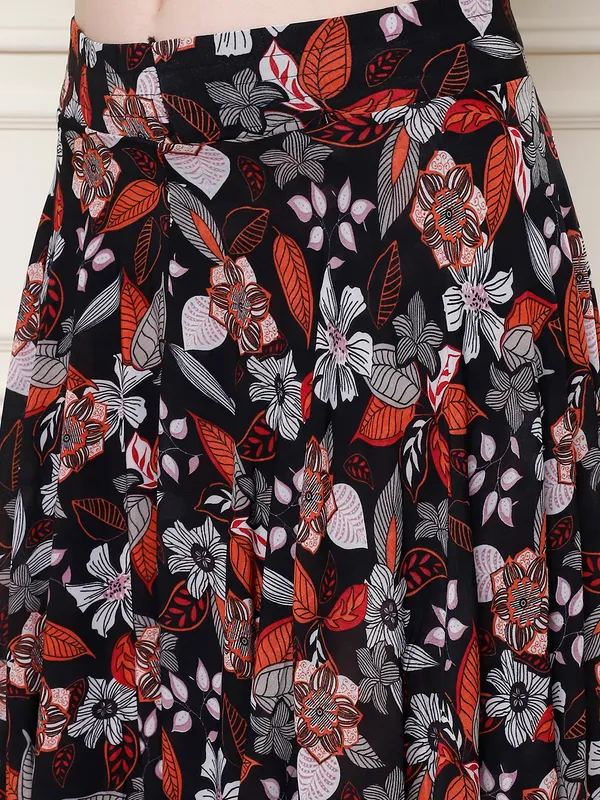Multi_Color_Polyester_Lycra_Skirt_For_Women