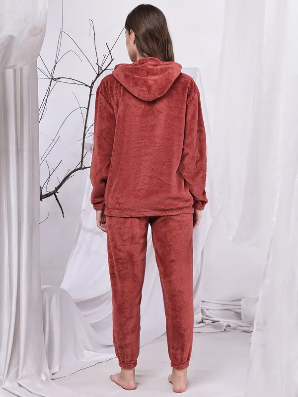 Maroon_Wool_Blend_Nightwear_For_Women