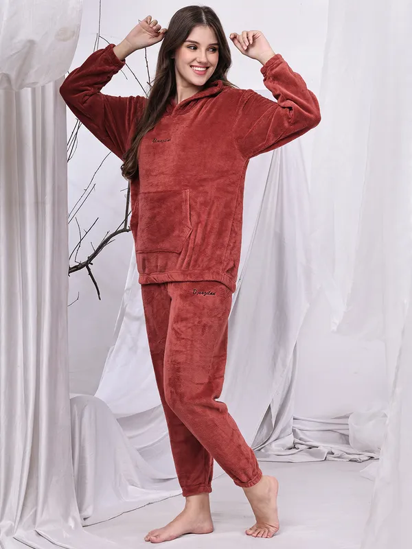 Maroon_Wool_Blend_Nightwear_For_Women