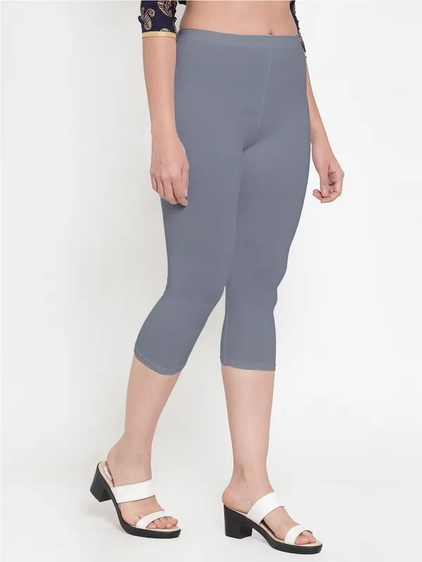 Grey_Cotton_Lycra_Capri_For_Women