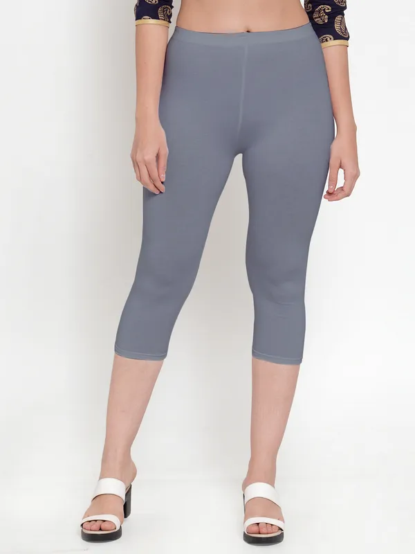 Grey_Cotton_Lycra_Capri_For_Women