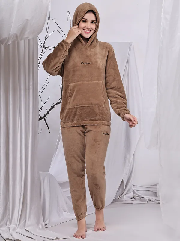 Brown_Wool_Blend_Nightwear_For_Women