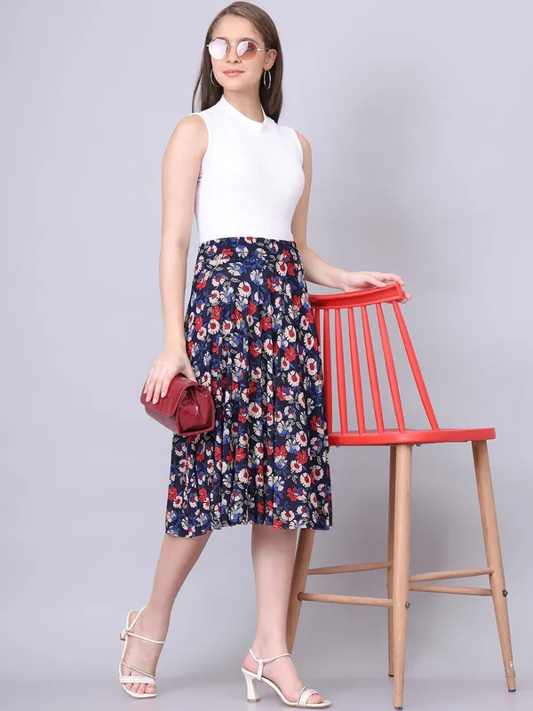 Multi_Color_Polyester_Lycra_Skirt_For_Women