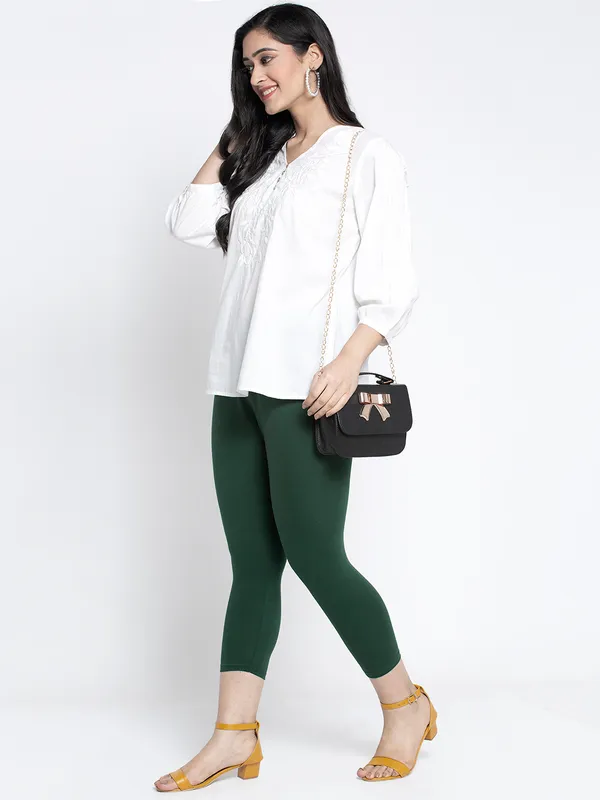 Green_Cotton_Lycra_Capri_For_Women