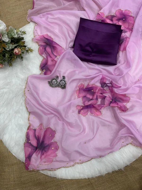 Lavender_Floral_Print_Hand-Embroidered_Saree