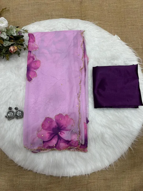 Lavender_Floral_Print_Hand-Embroidered_Saree