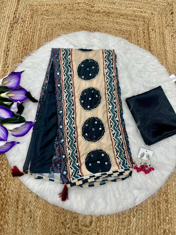 Off-White_Ajarakh_Print_Mirror_Embroidered_Saree