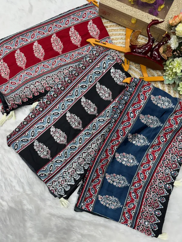 Black_Ajarakh_Print_Mirror_Work_Saree