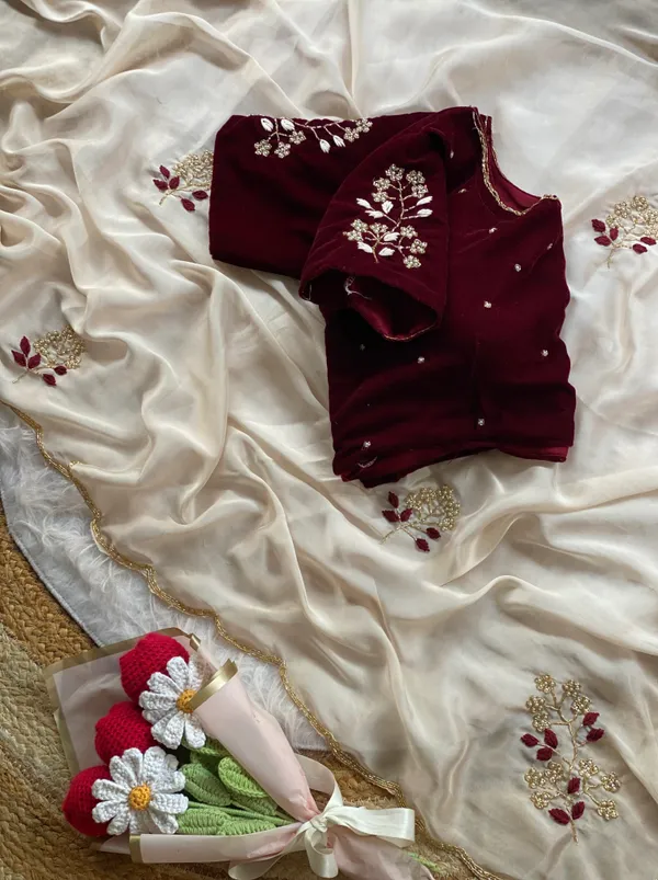 Cream_Shaded_Katdana_and_Beads_Hand-Embroidered_Saree