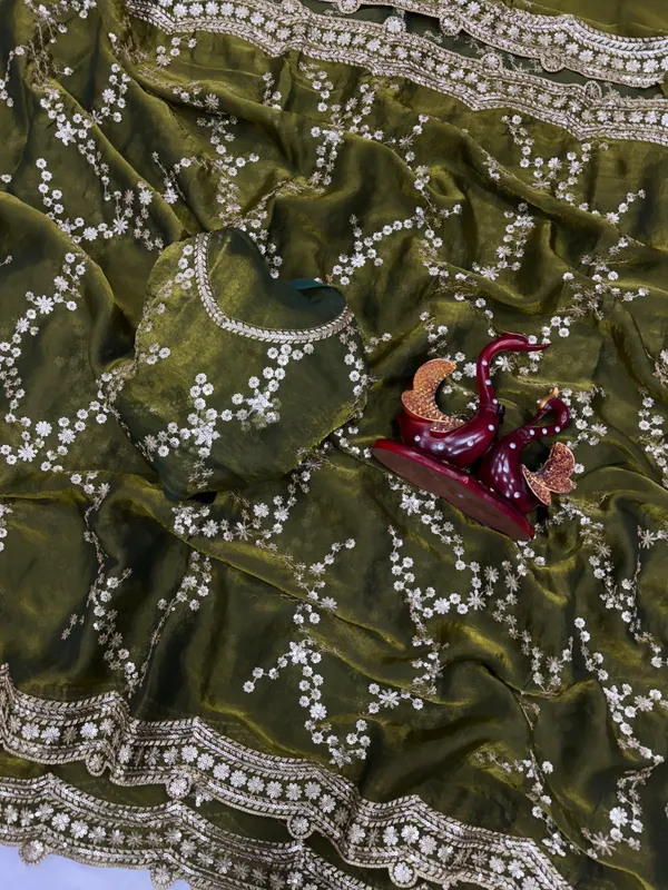 Mehendi_Space_Silk_With_Lehriya_Embroidered_Saree