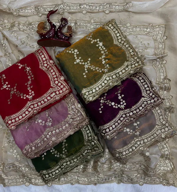 Off-White_Space_Silk_With_Lehriya_Embroidered_Saree