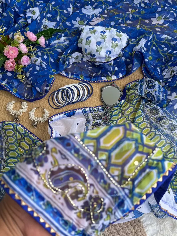 Blue_Printed_Hand_and_Mirror_Work_Saree