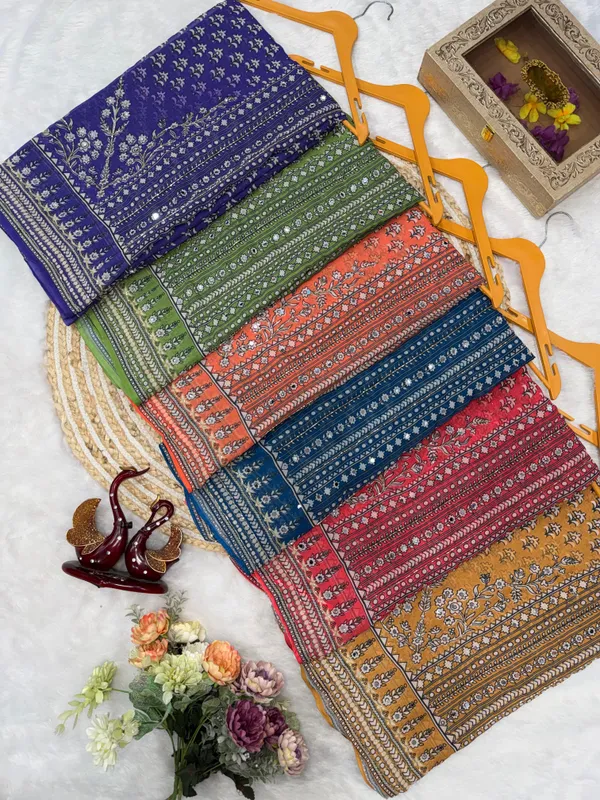 Purple_Printed_Hand_and_Mirror_Work_Saree