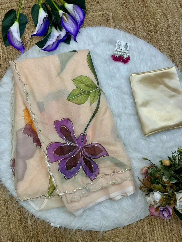 Cream_Floral_Embroidered_Designer_Saree