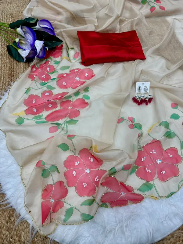 Cream_Floral_Hand_Embroidered_Saree