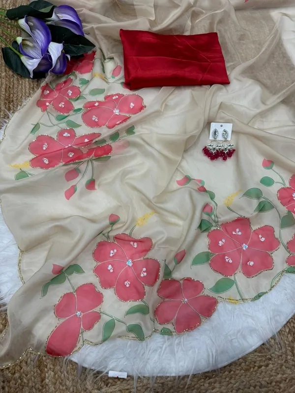 Cream_Floral_Hand_Embroidered_Saree