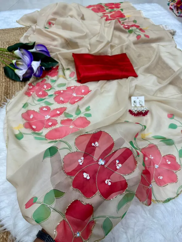 Cream_Floral_Hand_Embroidered_Saree