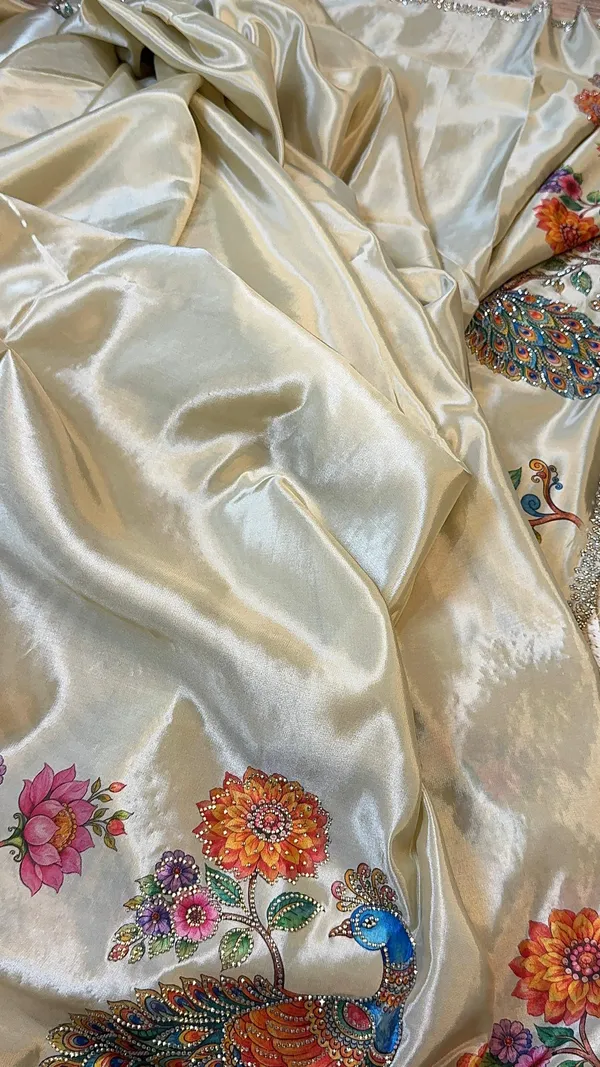 Cream_Peacock_Print_Designer_Saree