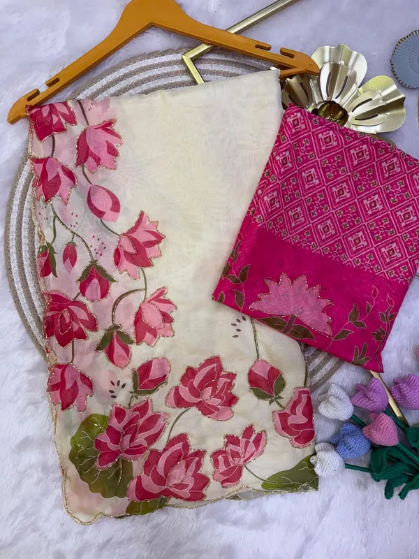 White_Floral_Embroidered_Saree