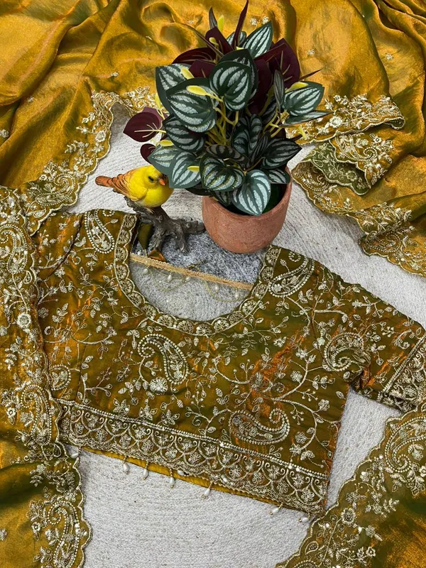 Mehendi_Space_Silk_With_Embroidered_Saree