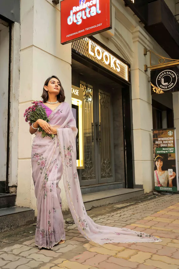 Lilac_Organza_Motiwork_Embroidered_Saree