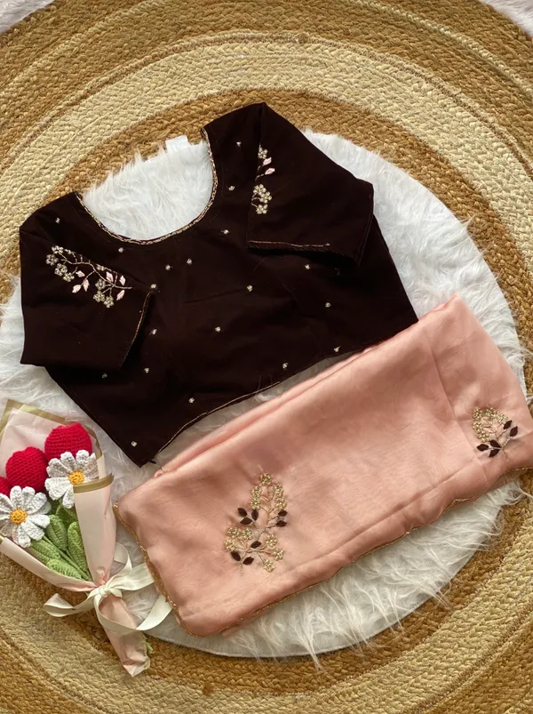 Light_Peach_Shaded_Katdana_and_Beads_Hand-Embroidered_Saree