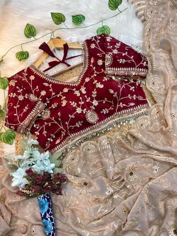 Grey_Space_Silk_Embroidered_Saree