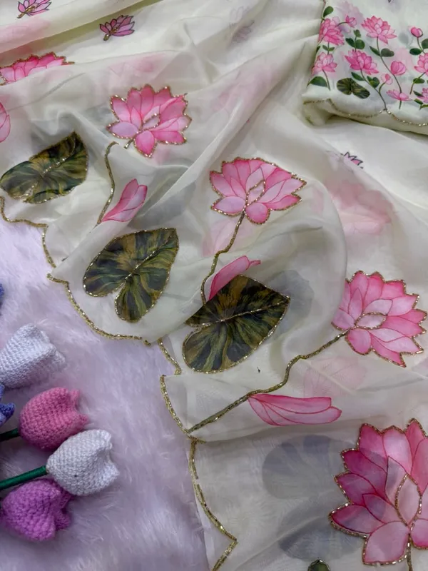 White_Floral_Embroidered_Saree