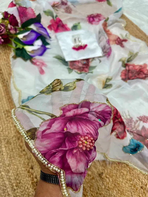 White_Floral_Embroidered_Saree
