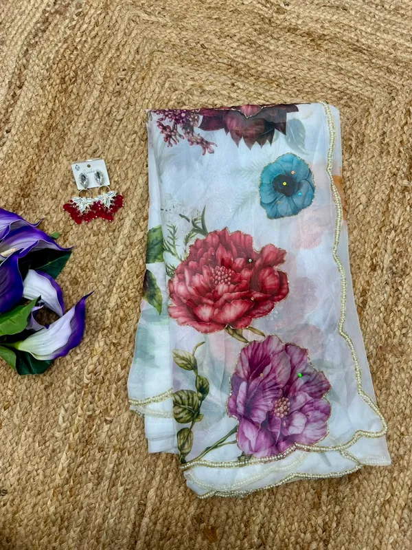 White_Floral_Embroidered_Saree