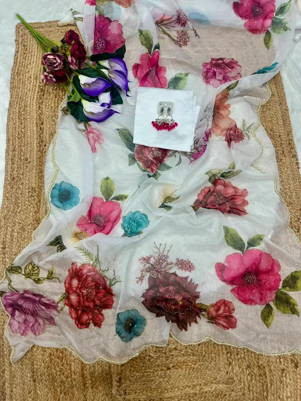 White_Floral_Embroidered_Saree