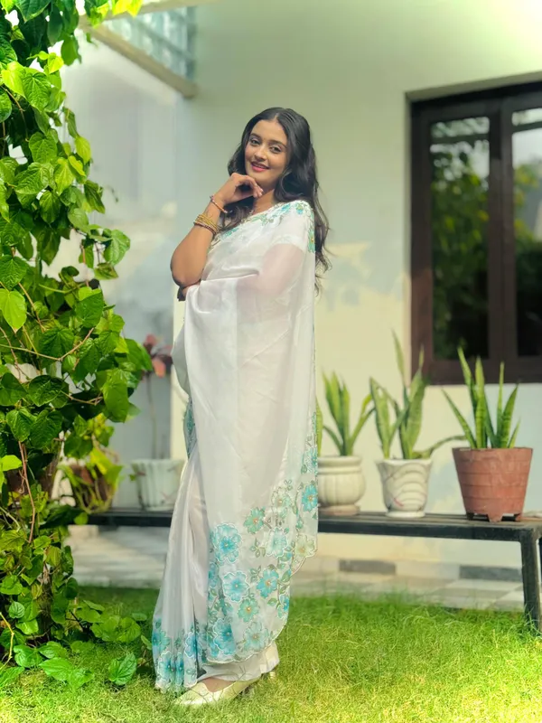Blue_Tabby_Silk_Beads_Embroidered_Saree