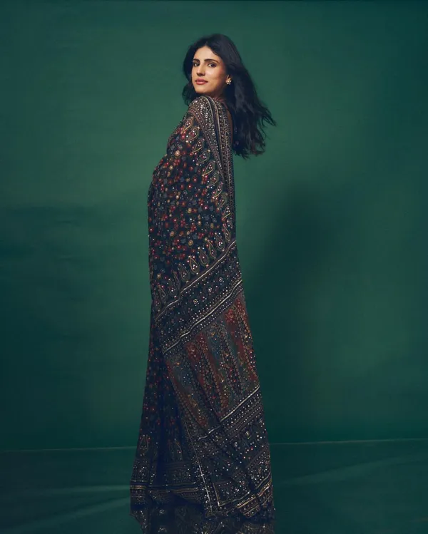 Navy_Ajarakh_Print_Embroidered_Saree
