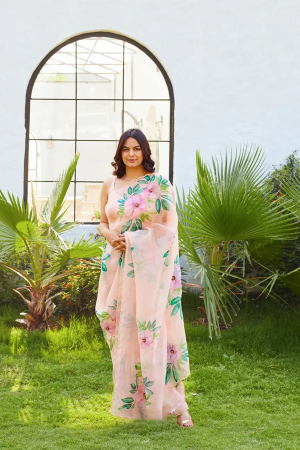 Pink_Organza_Motiwork_Embroidered_Saree