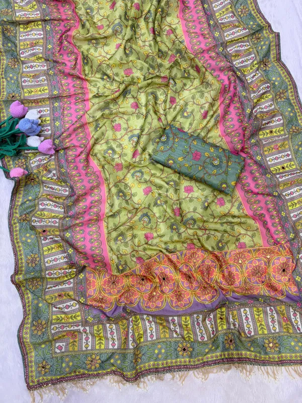 Green_Kalamkari_Print_Mirror_Embroidered_Saree
