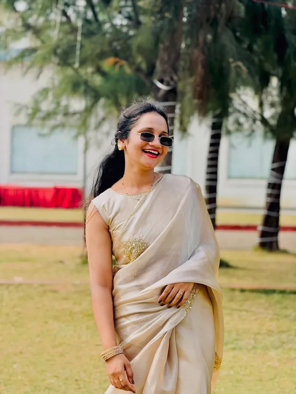 Cream_Shaded_Satin_Silk_Handwork_Saree