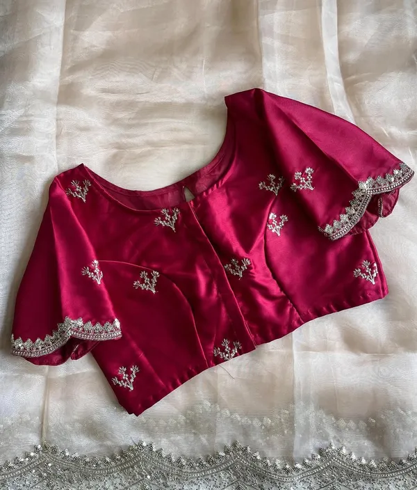 Cream_Tissue_Silk_Embroidered_Designer_Saree