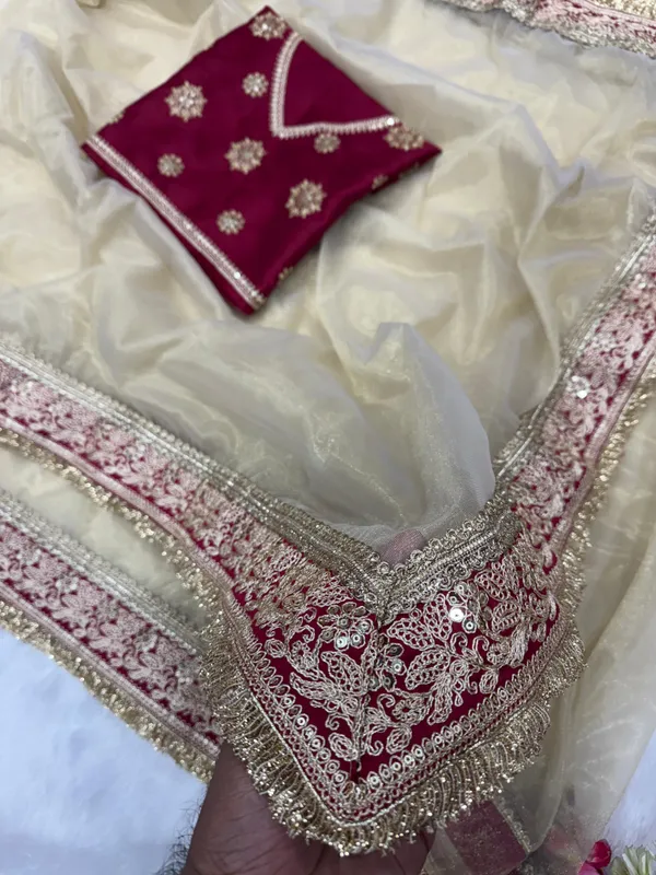Beige_Classic_Marodi_Embroidered_Saree