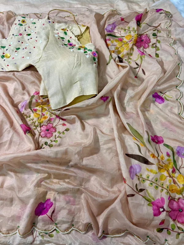 Beige_Floral_Hand-Embroidered_Saree