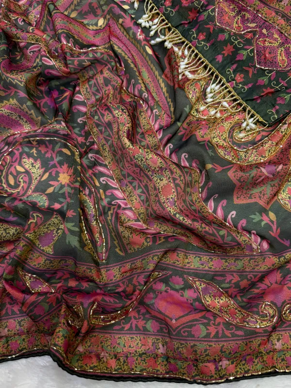 Multicolor_Kalamkari_Print_Mirror_Embroidered_Saree