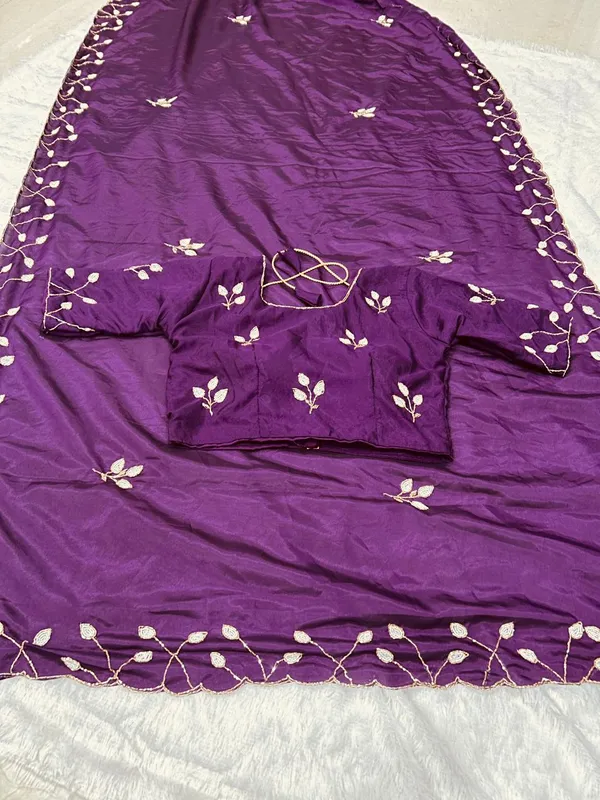 Wine_Beads_Leaf_Handwork_Designed_Saree