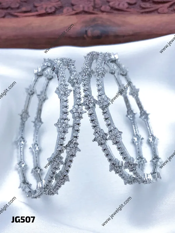 AD_STONE_SILVER_GLOW_BANGLES