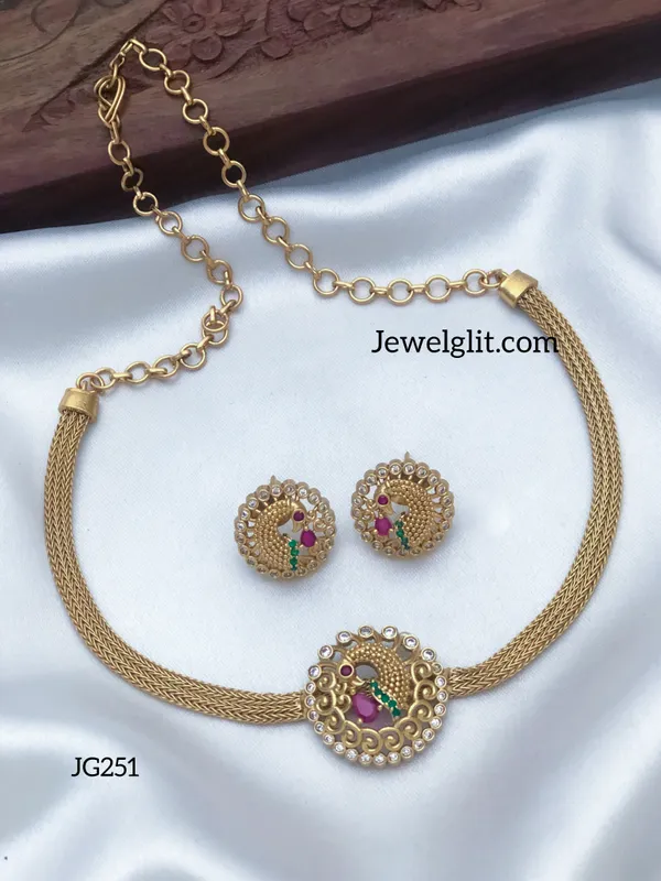 Cute_Peacock_AD_Stone_Choker_With_Earring.