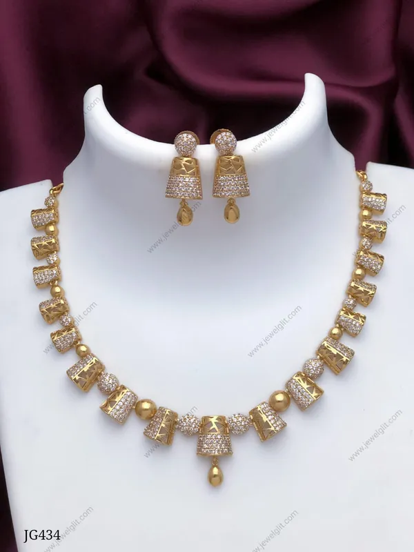 ELEGANT_AD_STONE_NECKLACE_WITH_EARING