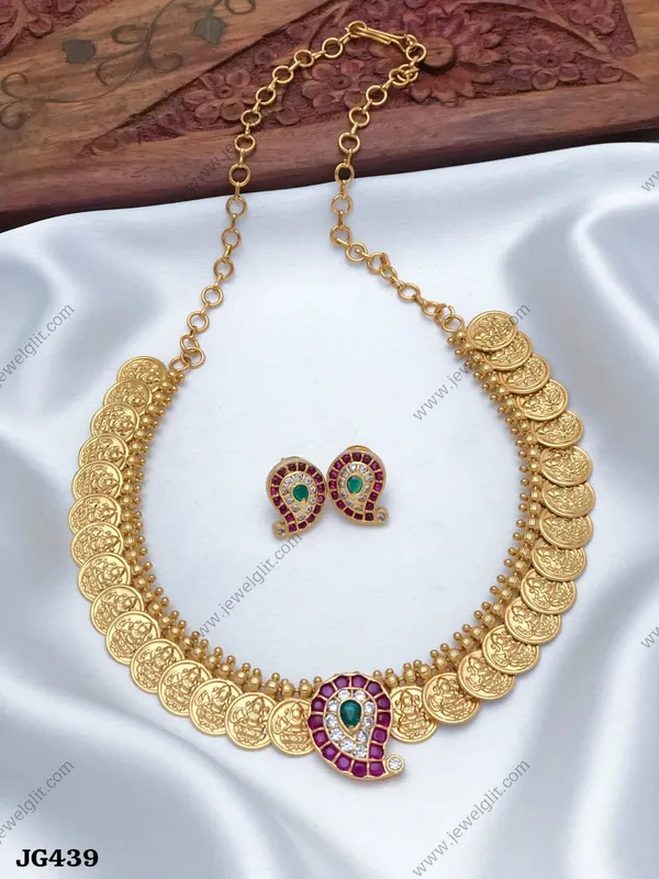 ELEGANT_KASUMALAI_NECKLACE