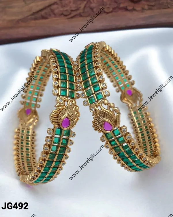 ELEGENT_MATTLE_FINISH_BANGLE
