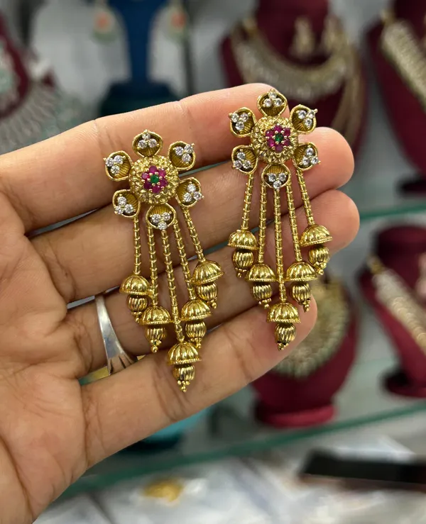 Elegent_AD_Stone_Earring