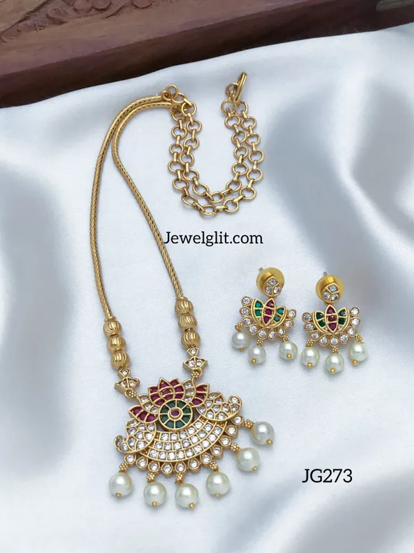 Elegent_AD_Stone_Necklace_With_Earring.